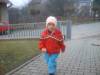 Martinka kráčí ke zdravotnímu středisku :-)