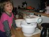 Martinka pomáhá mamince s pečením cukroví :o)
